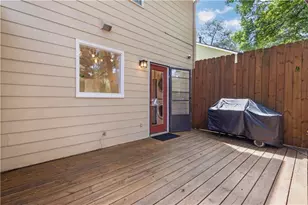 4 Holly Downs Ct NW, Atlanta, GA 30318 - Photo 22