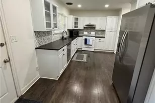 1140 Goodwin Pl NE, Atlanta, GA 30319 - Photo 10