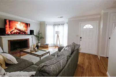 1013 Huntington Trace SE, Smyrna, GA 30082 - Photo 2