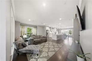 2087 Holtz Ln, Atlanta, GA 30318 - Photo 16