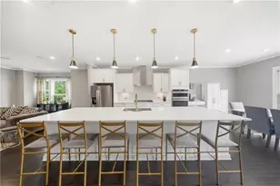 2087 Holtz Ln, Atlanta, GA 30318 - Photo 6