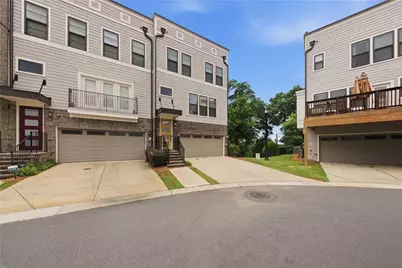 2087 Holtz Lane, Atlanta, GA 30318 - Photo 2