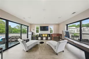 2087 Holtz Ln, Atlanta, GA 30318 - Photo 30
