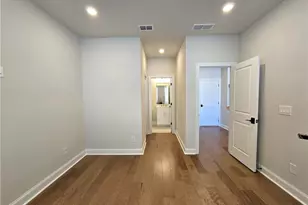 1005 Crown Oak St, Alpharetta, GA 30022 - Photo 6