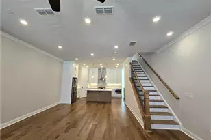 1005 Crown Oak St, Alpharetta, GA 30022 - Photo 10