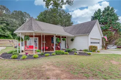 302 Greenleaf Court, Loganville, GA 30052 - Photo 2