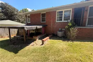 3209 W Manor Cir SW, Atlanta, GA 30311 - Photo 14