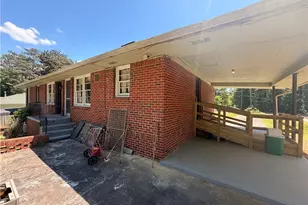 3209 W Manor Cir SW, Atlanta, GA 30311 - Photo 8
