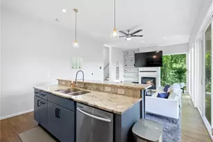 5724 Kayron Dr, Atlanta, GA 30328 - Photo 38