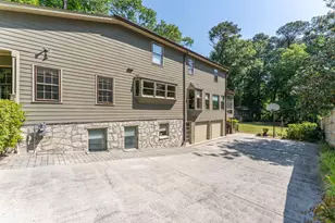 2915 Ashford Rd NE, Brookhaven, GA 30319 - Photo 10