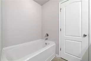 1006 Ivydale Cir, Lawrenceville, GA 30045 - Photo 16