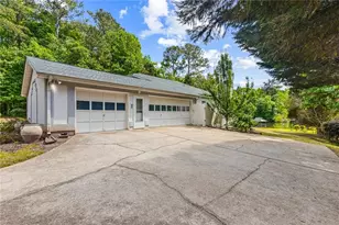 100 Catie Cir, Stockbridge, GA 30281 - Photo 2