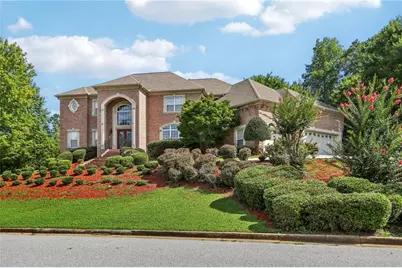 2915 Loch Lomond Drive, Conyers, GA 30094 - Photo 2