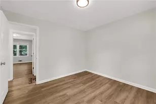 5722 Port Dr, Buford, GA 30518 - Photo 10