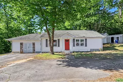 234 E Memorial Drive, Dallas, GA 30132 - Photo 2