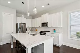 2035 Drew Dr NW, Atlanta, GA 30318 - Photo 8