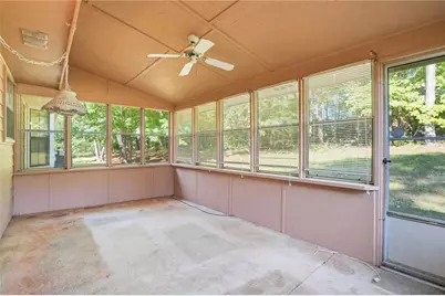 579 Scarborough Road, Ellenwood, GA 30294 - Photo 16