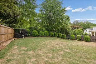 1493 Runnymeade Rd NE, Brookhaven, GA 30319 - Photo 36