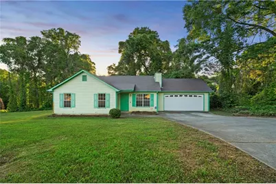 3504 Freeport Drive, Flowery Branch, GA 30542 - Photo 2