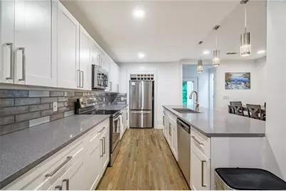 577 Commercial Avenue NW, Atlanta, GA 30318 - Photo 8