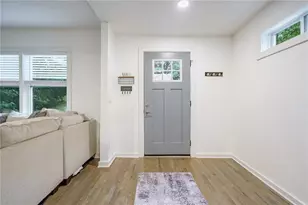 577 Commercial Ave NW, Atlanta, GA 30318 - Photo 8