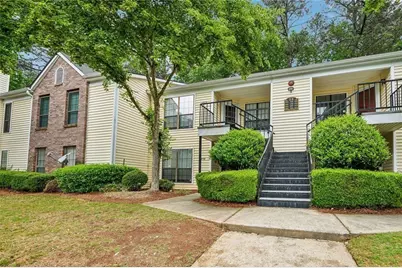 4358 Timberlake, Stone Mountain, GA 30083 - Photo 2