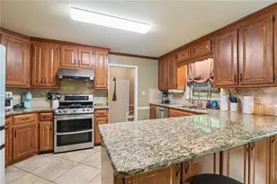 1010 Fairwood Ln NW, Acworth, GA 30101 - Photo 10