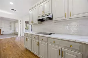 745 Woodrow Dr, Lawrenceville, GA 30043 - Photo 10
