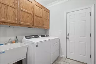 5215 Overbend Trail, Suwanee, GA 30024 - Photo 16