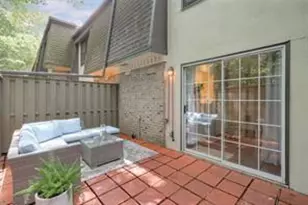 1 Arpege Way NE, Atlanta, GA 30327 - Photo 2
