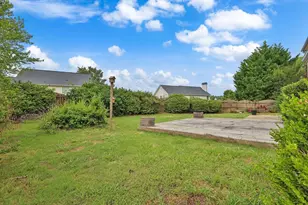 688 Country Grove Ln, Auburn, GA 30011 - Photo 32