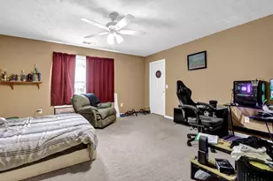 688 Country Grove Ln, Auburn, GA 30011 - Photo 28
