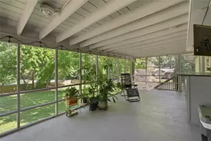 1322 Brook Forest Dr NE, Atlanta, GA 30324 - Photo 18