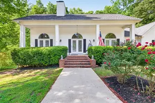 606 Academy Woods Dr, Jefferson, GA 30549 - Photo 1
