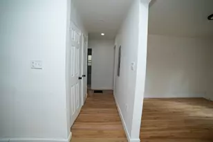 956 SW Oakland Dr SW, Atlanta, GA 30310 - Photo 6
