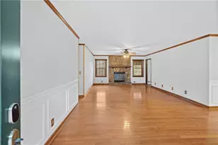 426 Riverlake Ct, Woodstock, GA 30188 - Photo 6