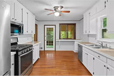 426 Riverlake Court, Woodstock, GA 30188 - Photo 10