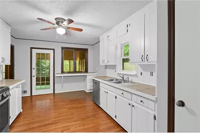 426 Riverlake Court, Woodstock, GA 30188 - Photo 12