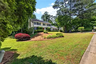 445 Cove Dr NE, Marietta, GA 30067 - Photo 6