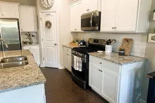 4311 Lanier Park Dr, Sugar Hill, GA 30518 - Photo 14
