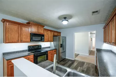 1324 Charleston Avenue, Commerce, GA 30529 - Photo 14