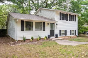 121 Sweetgum Rd, Peachtree City, GA 30269 - Photo 2