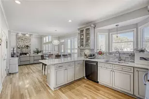 2285 Wildwood Lake Dr, Suwanee, GA 30024 - Photo 14