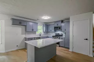 1450 Ashbrook Dr, Lawrenceville, GA 30043 - Photo 10