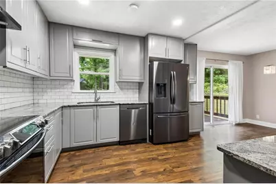 1042 Mountain Woods Court, Stone Mountain, GA 30087 - Photo 18