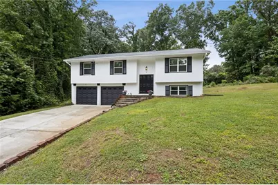 1042 Mountain Woods Court, Stone Mountain, GA 30087 - Photo 2