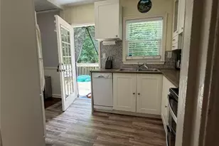 1091 Walker Dr, Decatur, GA 30030 - Photo 16