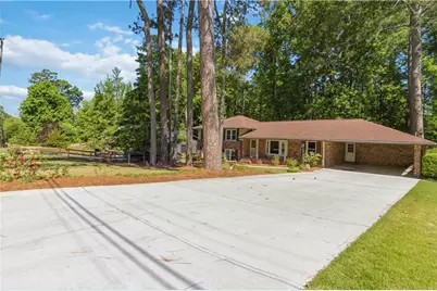 2738 Foster Ridge Road NE, Atlanta, GA 30345 - Photo 4