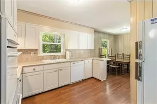 2738 Foster Ridge Rd NE, Atlanta, GA 30345 - Photo 16