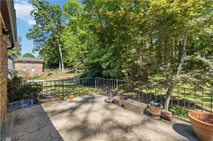 2738 Foster Ridge Rd NE, Atlanta, GA 30345 - Photo 32